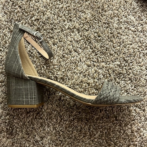Maurice’s chunky gray heel size 9 - Picture 6 of 12